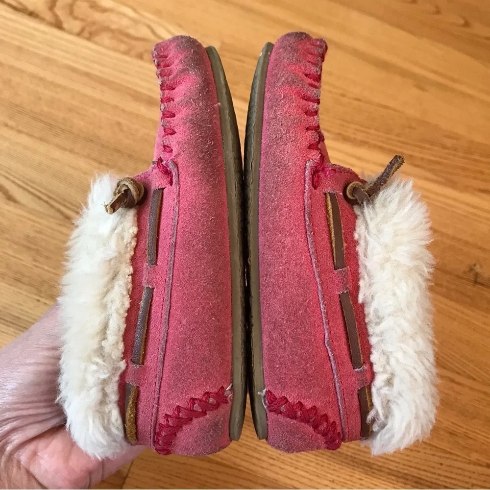 Minnetonka moccasins Charley Slipper Toddler Little Kid Bright Pink girls size 7